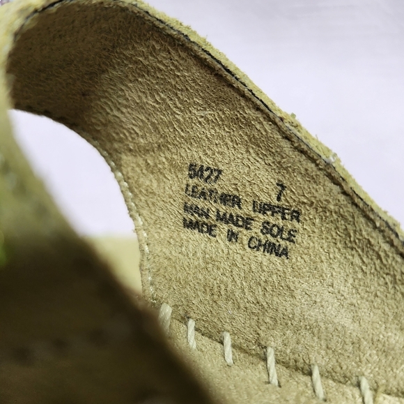 Minnetonka Green Leather Beaded Flip Flop Thong Sandals Size 7 New - Picture 12 of 16